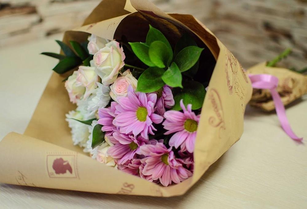 Букет цветов из: Розы и Хризантемы в Новозолотовской