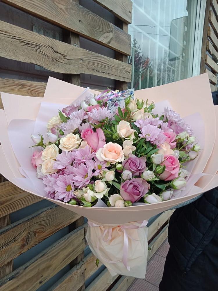 Букет цветов из: Розы и Хризантемы в Новозолотовской