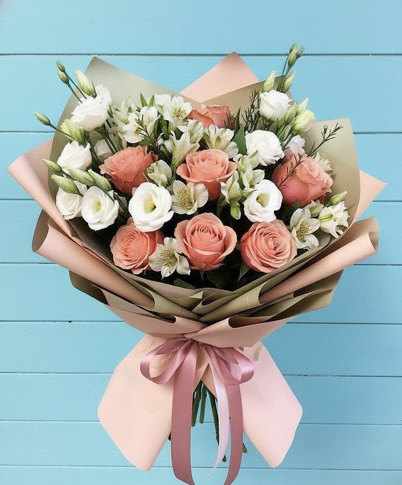 Букет цветов из: Розы, Альстромерии и Лизиантусы в Новозолотовской