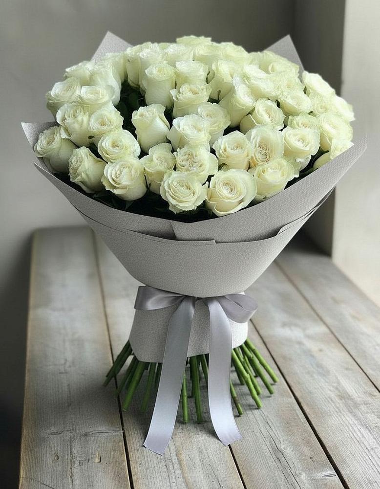 Букет 35 Белых роз в Новозолотовской