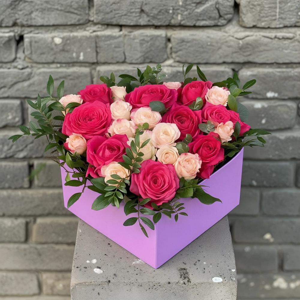 Цветочная композиция из Розы в коробке в Новозолотовской