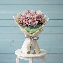 Букет цветов из:  Орхидеи и Розы в Новозолотовской