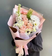 Букет цветов из:  Хризантемы и Розы в Новозолотовской