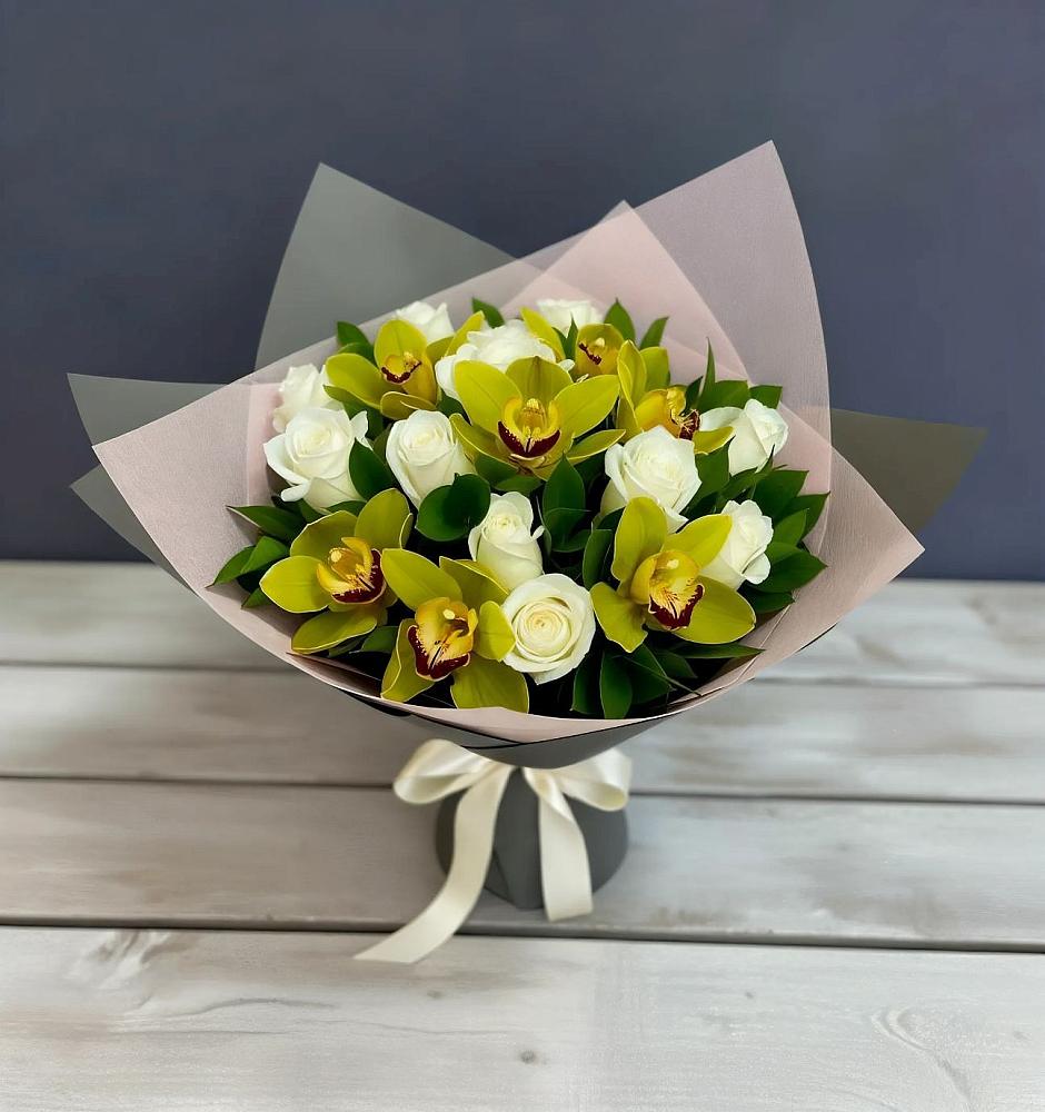 Букет цветов из: Орхидеи и Розы в Новозолотовской