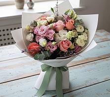 Букет цветов из:  Розы, Лизиантусы и Гвоздики в Новозолотовской