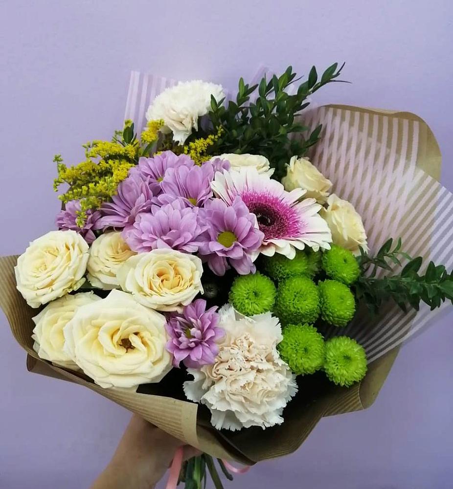 Букет цветов из: Хризантемы, Розы, Гвоздики и Герберы в Новозолотовской