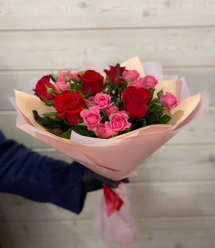 Букет цветов из: Розы в Новозолотовской