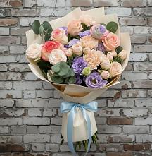 Букет цветов из:  Розы, Лизиантусы и Гвоздики #REPLACE_PRED# Новозолотовской