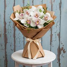 Букет цветов из:  Орхидеи и Розы #REPLACE_PRED# Новозолотовской